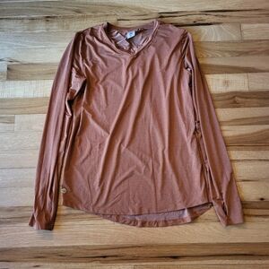 Senita Athletics: Lightweight Long-Sleeve Shirt